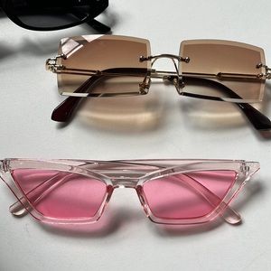 2 pairs costume sunglasses